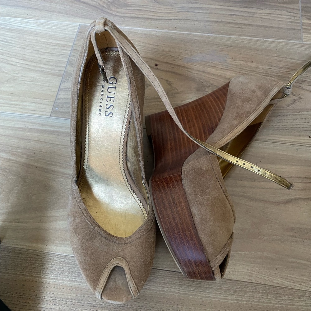 Wedge heels